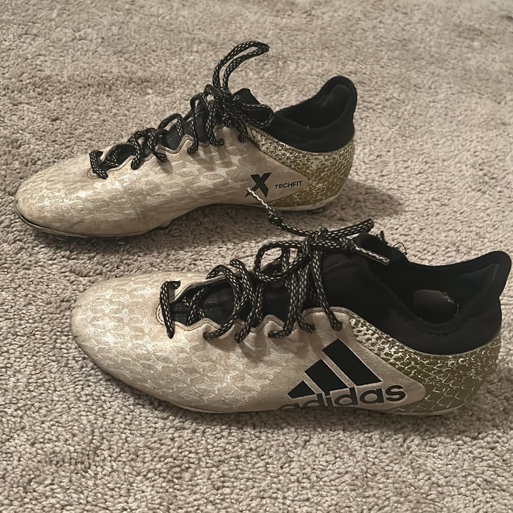 size 7.5 soccer shoes adidas cleats